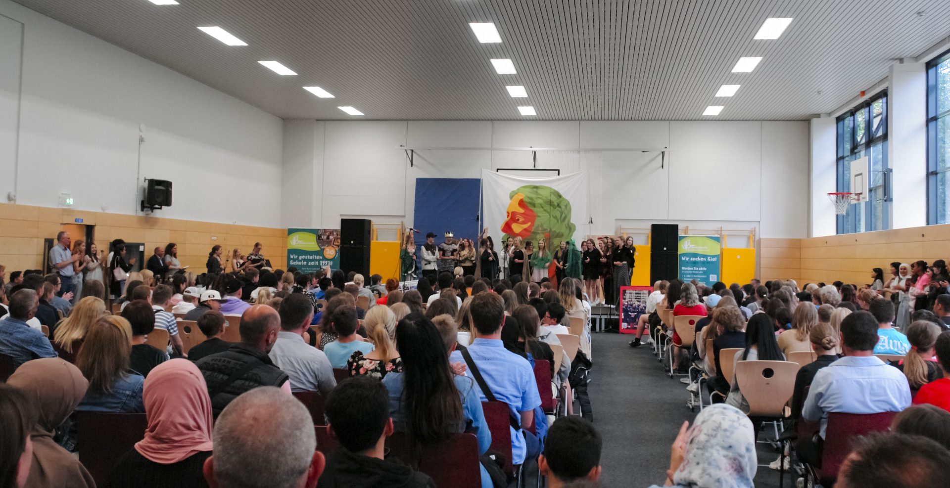 Einschulungsfeier der neuen Siebenten